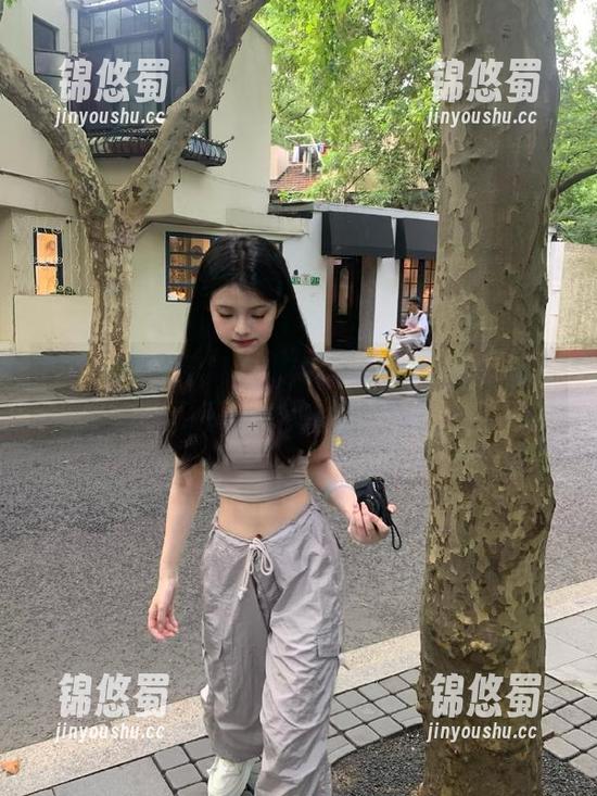 17c吃瓜网 17c吃瓜网打造永久免费吃瓜不打烊的优质平台