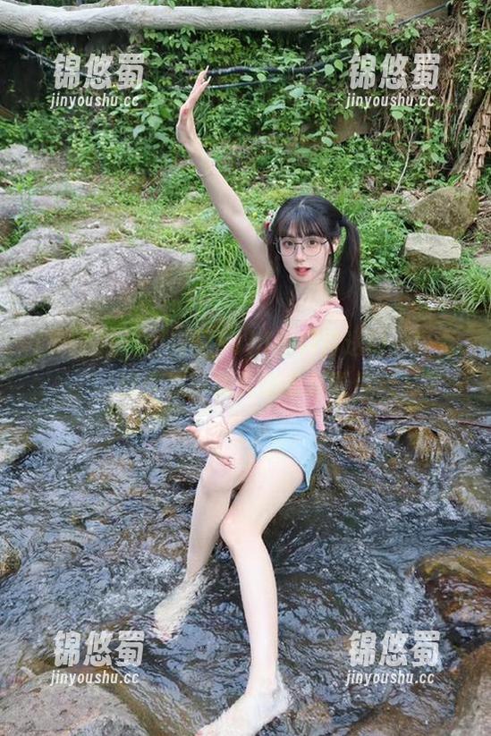51hl黑料 探秘51hl黑料传送门,少女陪你追踪最火爆的瓜事件