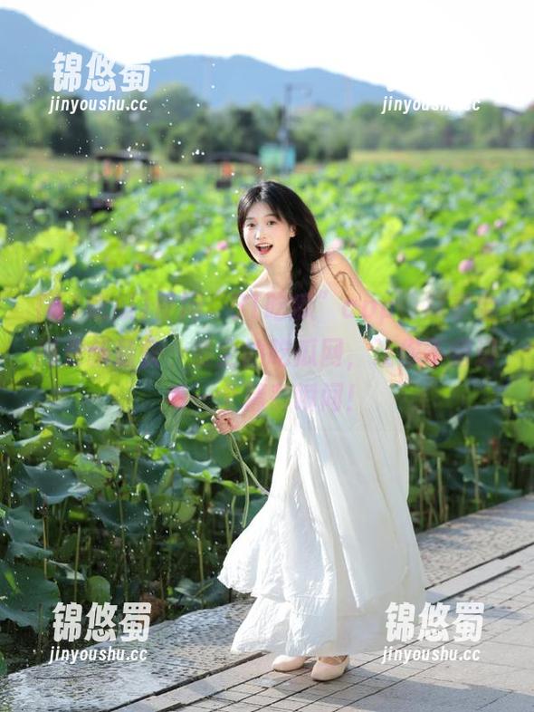 51吃瓜 使用“51吃瓜”app,尽享全网更新最快、最全的吃瓜网,让你不错过每一个精彩瞬间!