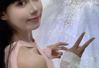关注网曝吃瓜网页，轻松获取各类新鲜话题与趣闻！