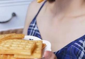 ios黑料社下载指南，妹子手把手教你快速观看