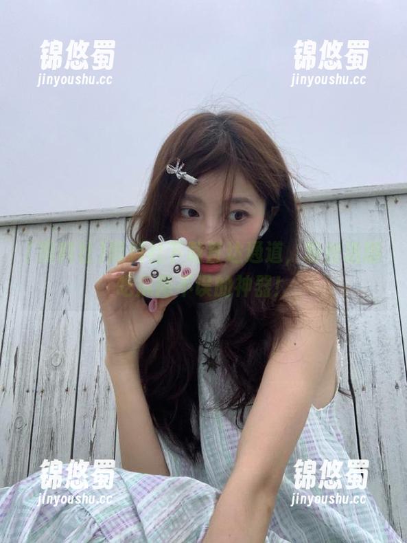 黑料社 黑料社下载直达通道,粉丝追剧吃瓜两不误的神器!