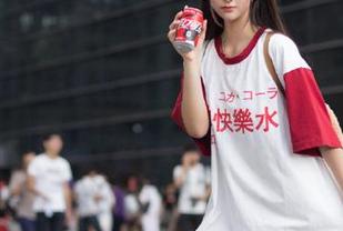 赶紧收藏黑料网地址，实时刷新最劲爆的娱乐黑料内容！